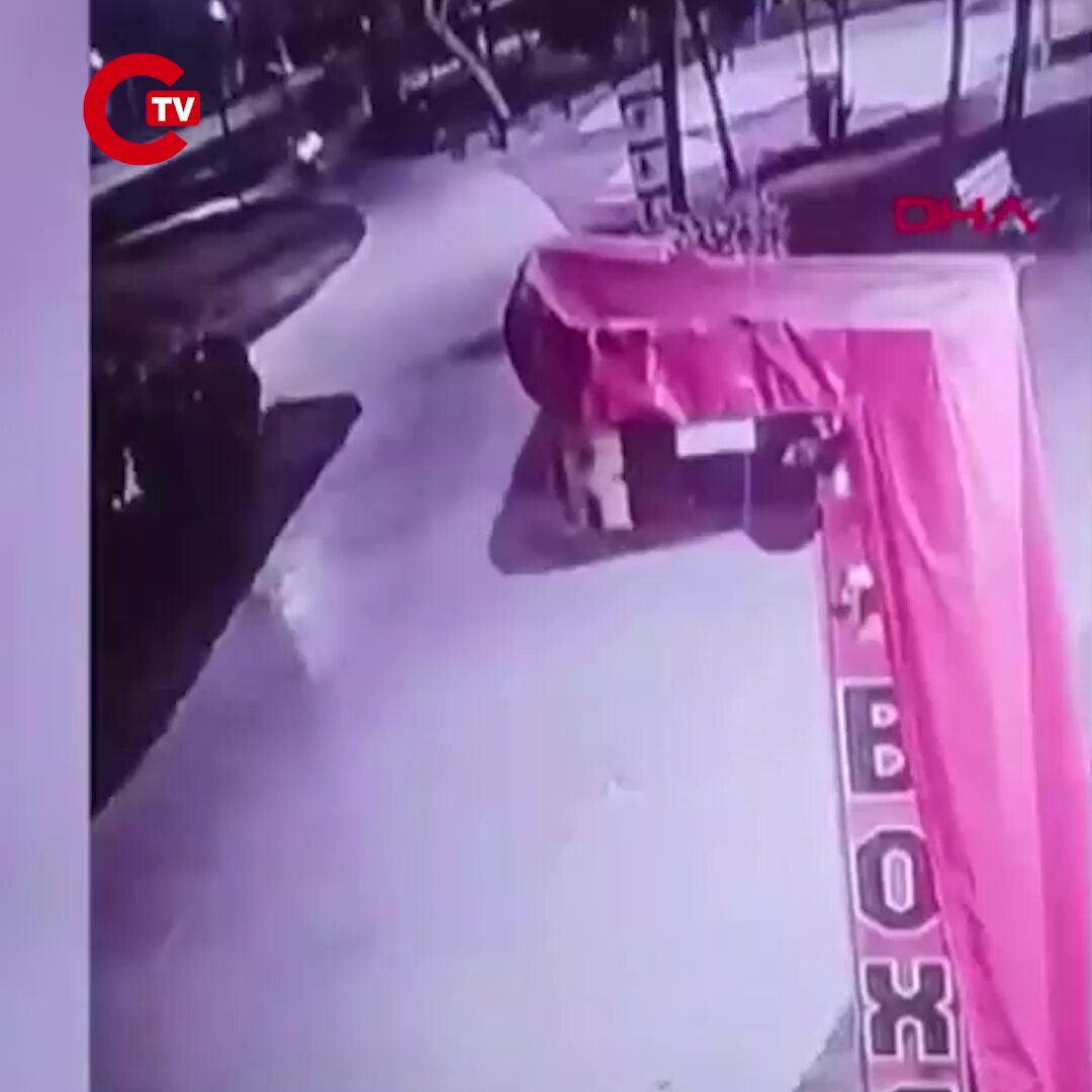 Adana'da Parkta Lise Öğrencilerine Bıçaklı Saldırı: 1 Tutuklandı