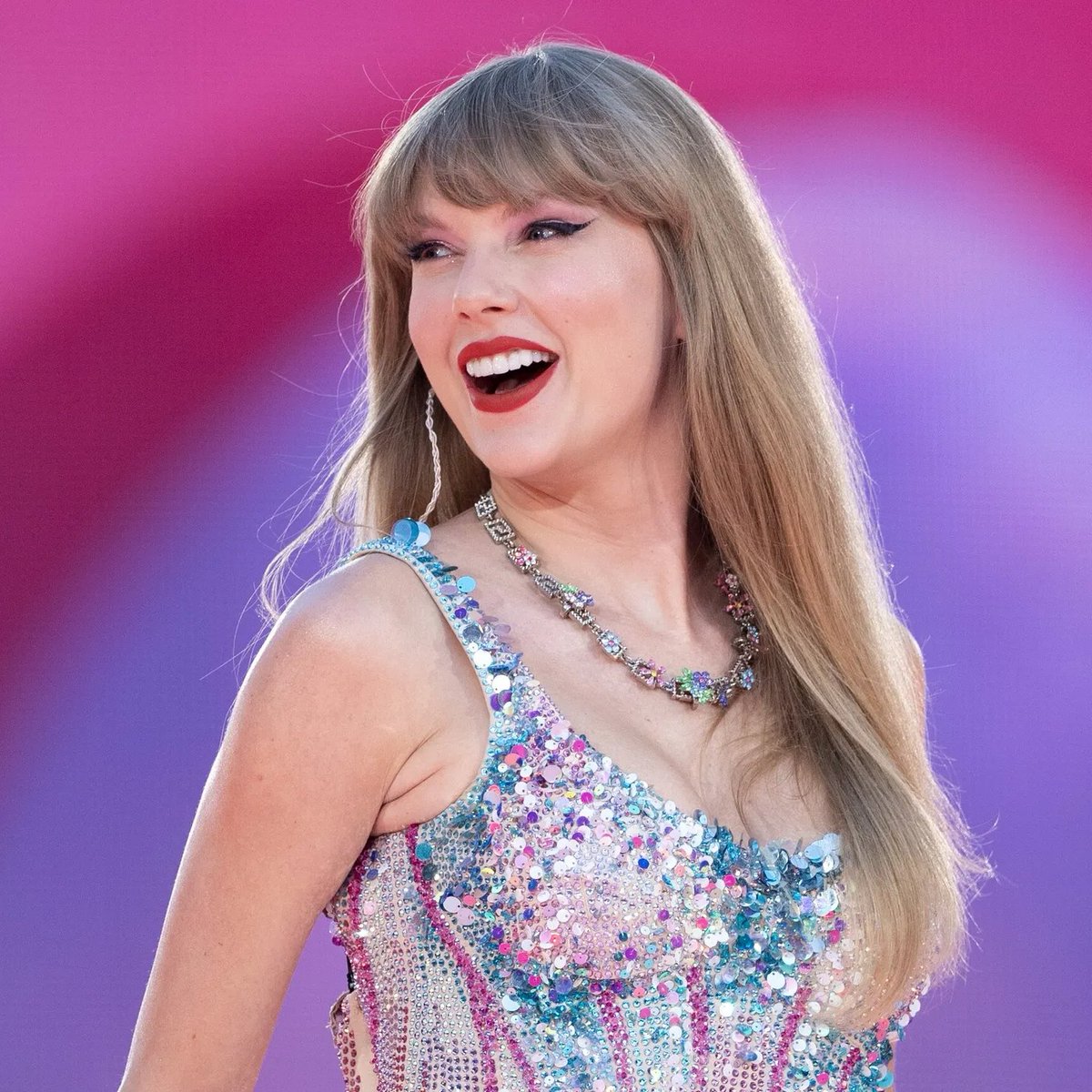 2025'te Yapay Zeka Dolandırıcılığı: Sahte Taylor Swift ve Sabrina Carpenter Sesleriyle 5 Milyar Dolar Çalındı