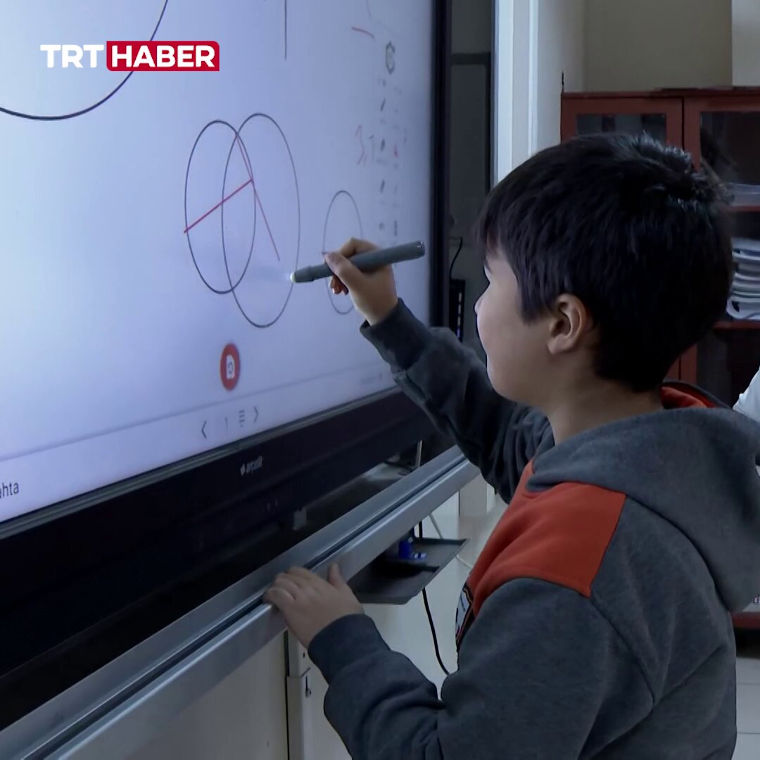 Sarp'ın Matematik Dehası: 9 Yaşında 3 Uluslararası Altın Madalya