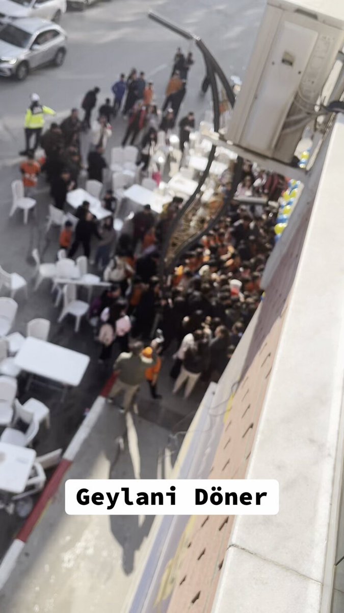 Saran'ın Döner Sözü Gerçek Oldu: Öğrencilere Bedava Döner Dağıtıldı