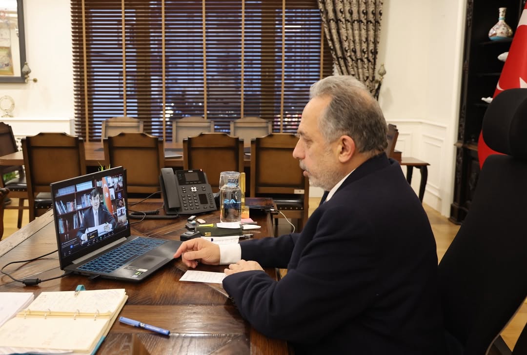 Talas Belediye Başkanı'na Azerbaycan'dan Üstün Hizmet Madalyası