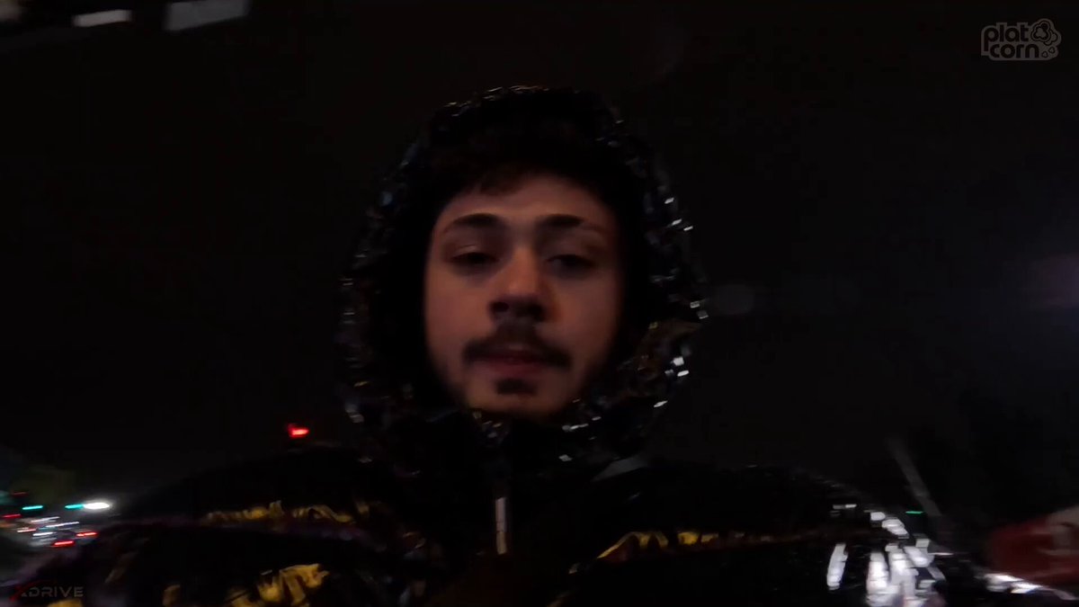 Beşiktaş'ta Kırmızı Işıktaki Yayaya Taksi Çarptı: O Anlar Canlı Yayında