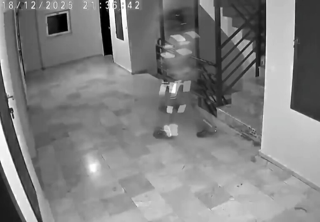 Ankara Sincan'da Kurye Skandalı: Binanın Merdivenlerini Tuvalet Olarak Kullandı