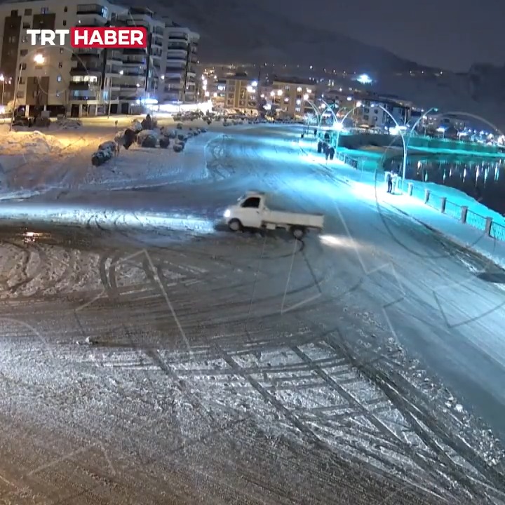 Amasya'da Drift Yapan Kamyonet Sürücüsüne Ağır Ceza: 58 Bin 217 TL Para Cezası ve 60 Gün Trafikten Men
