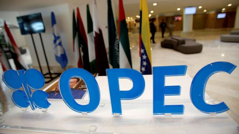 OPEC, Petrol Üretiminde Değişiklik Yapmama Kararını Onayladı
