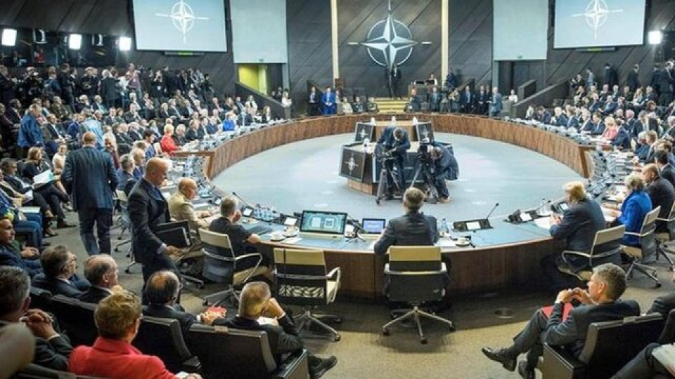 Trump'tan NATO'ya Yeni Eleştiriler: ABD Başkanı İttifakın Üye Ülkelerini Hedef Aldı