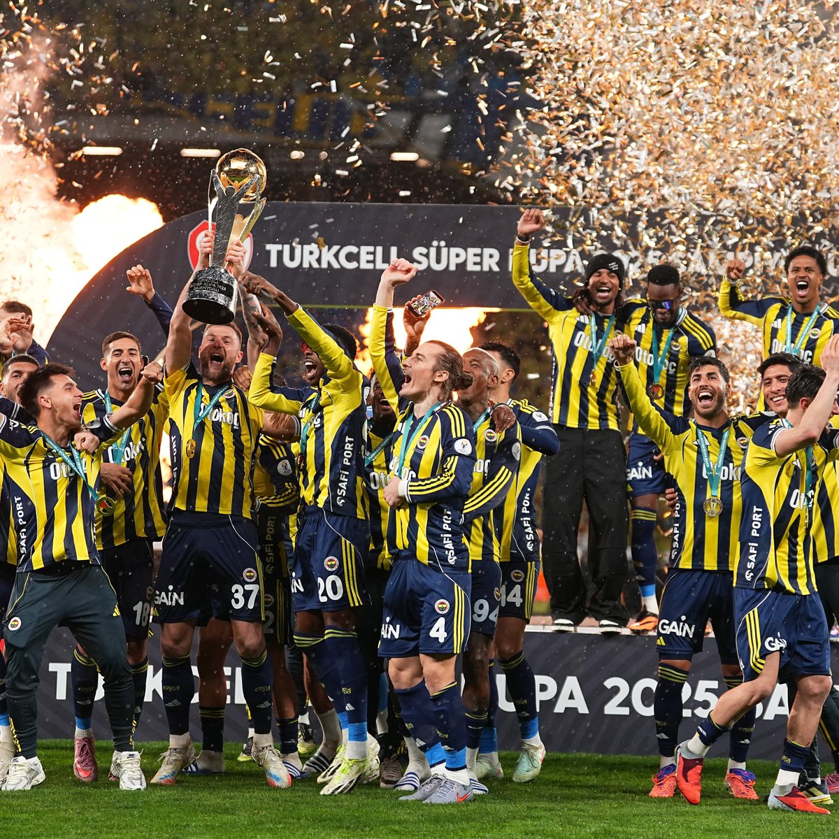 Süper Kupa Fenerbahçe'ye 100 Milyon Lira Gelir Getirdi