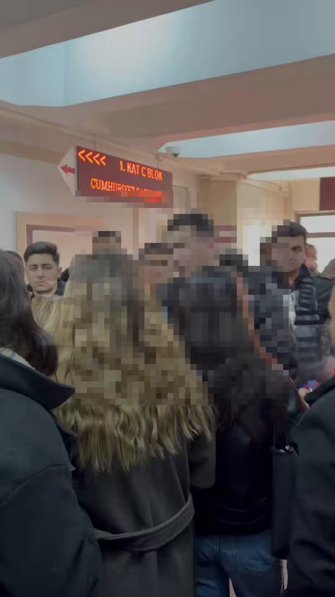 Mahkeme Heyeti, Hakan Çakır Davasında Taraflara Yönelik Slogan Atanları Salon ve Koridordan Çıkardı