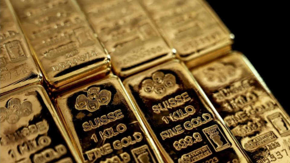 Altın Fiyatları ABD Verileri ve Jeopolitik Risklerin Azalmasıyla Geriliyor