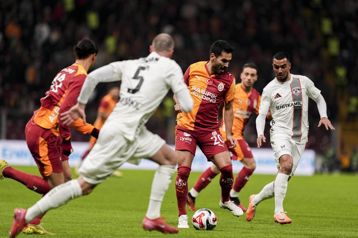 Galatasaray, Gaziantep FK Karşısında Zorlu Beraberlik Aldı