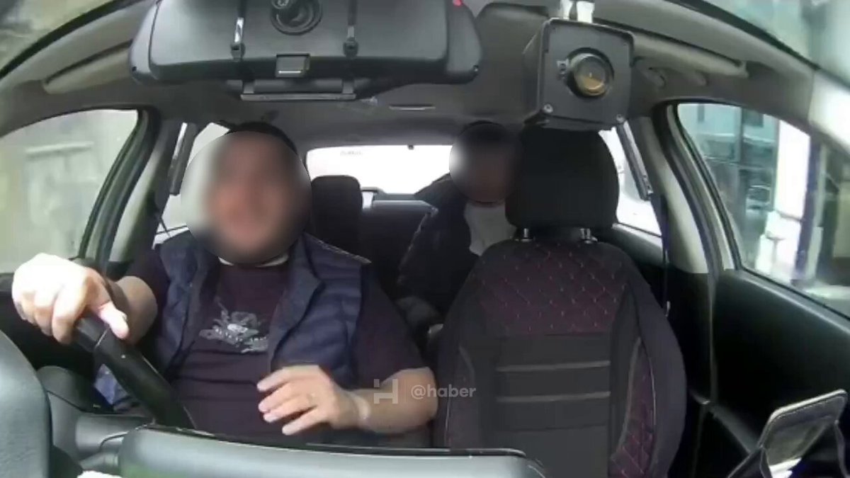 İstanbul'da Taksi Şoförü ve Yolcu Arasında Cam Açma Tartışması Yaşandı