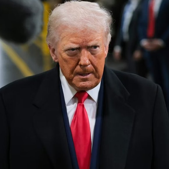 İran'a Doğru Hareket Eden ABD Donanma Filosu: Trump'tan Açıklama