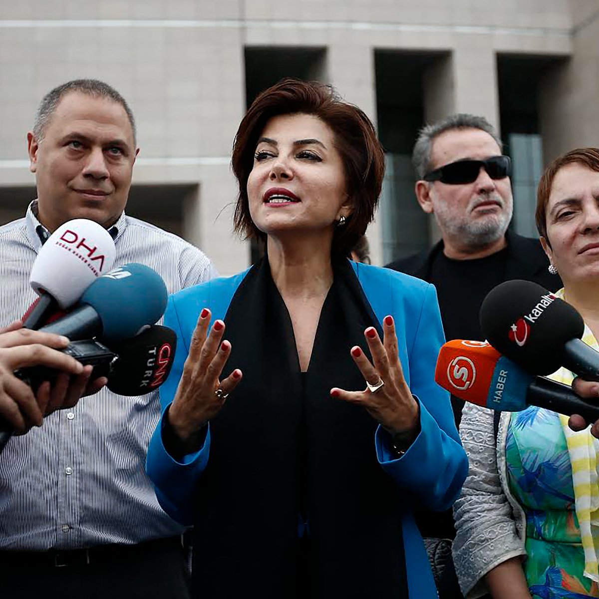 Gazeteci Sedef Kabaş Gözaltına Alındı