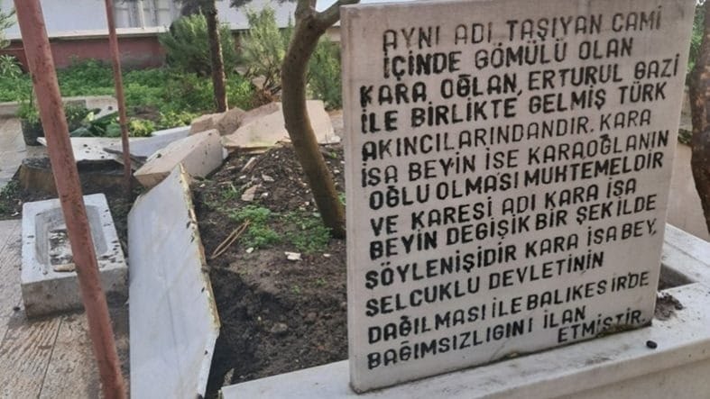 Balıkesir'de Tarihi Mezar Tahrip Edildi: Karaoğlan Bey'in Kabrine Saldırı