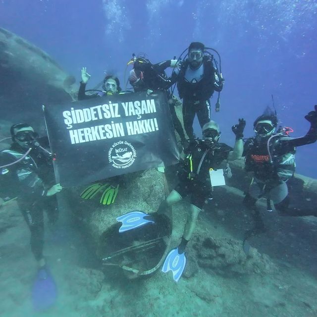 İstanbul Kültür Üniversitesi Sualtı Topluluğu Kadına Şiddete Dikkat Çekiyor