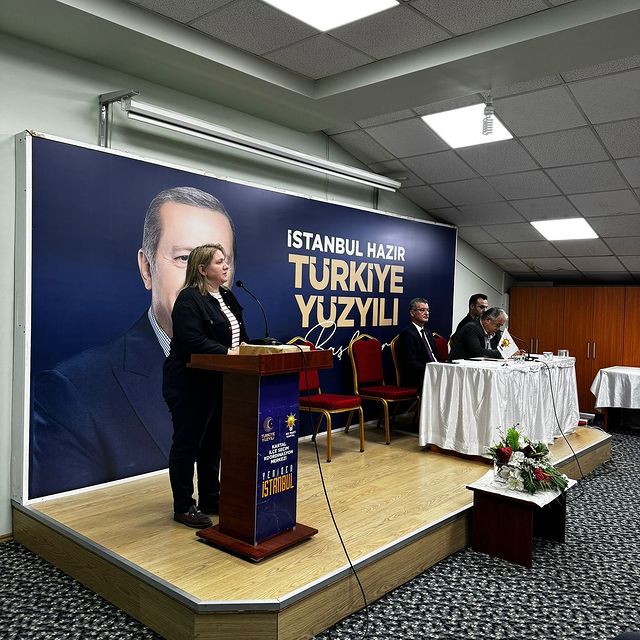 İstanbul'da Yerel Yönetim Toplantısı Gerçekleştirildi