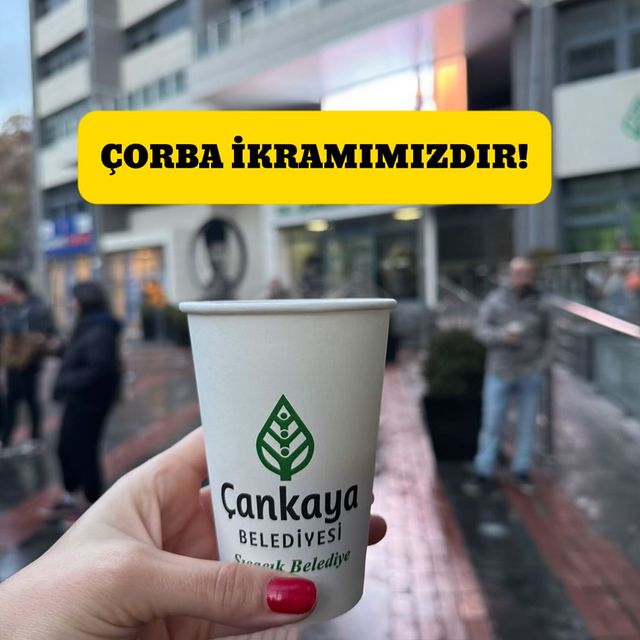 Çankaya Belediyesi Soğuk Kış Günlerinde Sıcak Çorba İkram Ediyor