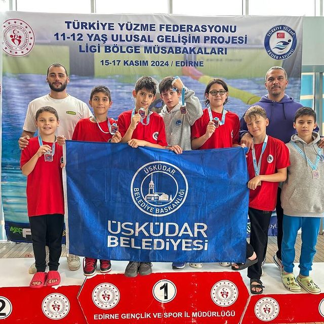 Üsküdar Belediyesi Spor Kulübü Yüzme Branşı Sporcuları Büyük Başarıya İmza Attı