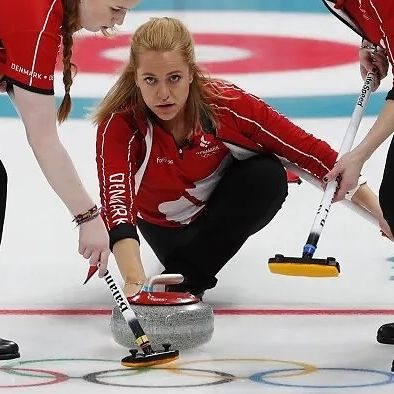 Danimarka ve Türkiye Kadın Curling Takımları Arasında Çekişmeli Maç