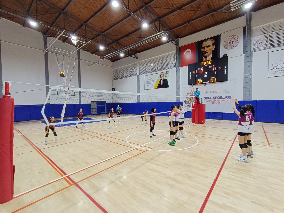 Voleybol Yıldız Kızlar Müsabakaları Sona Erdi