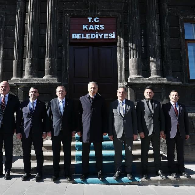 İçişleri Bakanı Yerlikaya, Kars Belediyesi'ni Ziyaret Etti