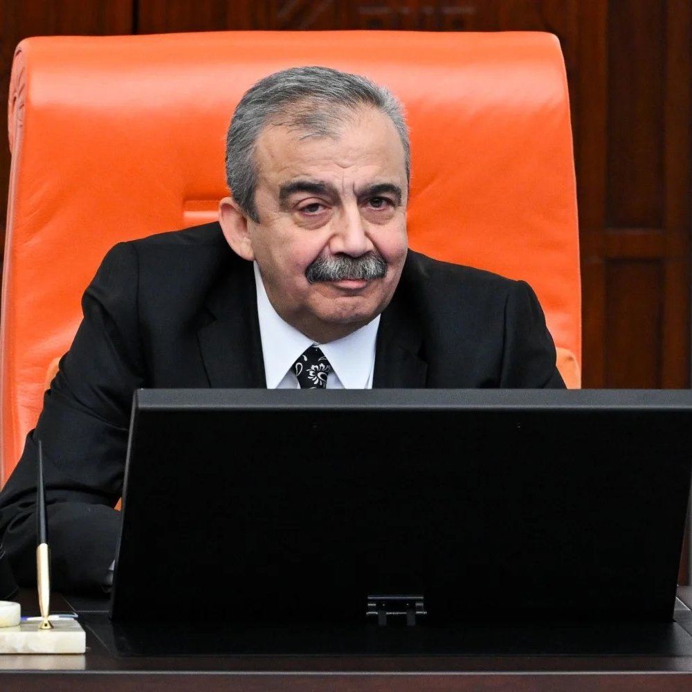 Teoman'dan Sırrı Abi İçin Duygusal Veda
