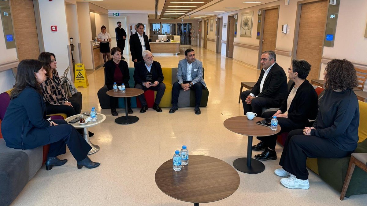CHP'li Tanrıkulu, Sırrı Süreyya Önder'i Hastanede Ziyaret Etti