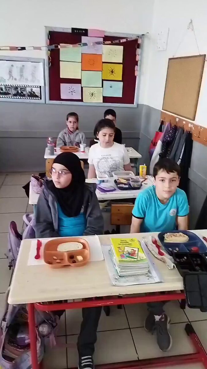Öğretmenin Beslenme Çantası Paylaşımı Tartışma Yaratı