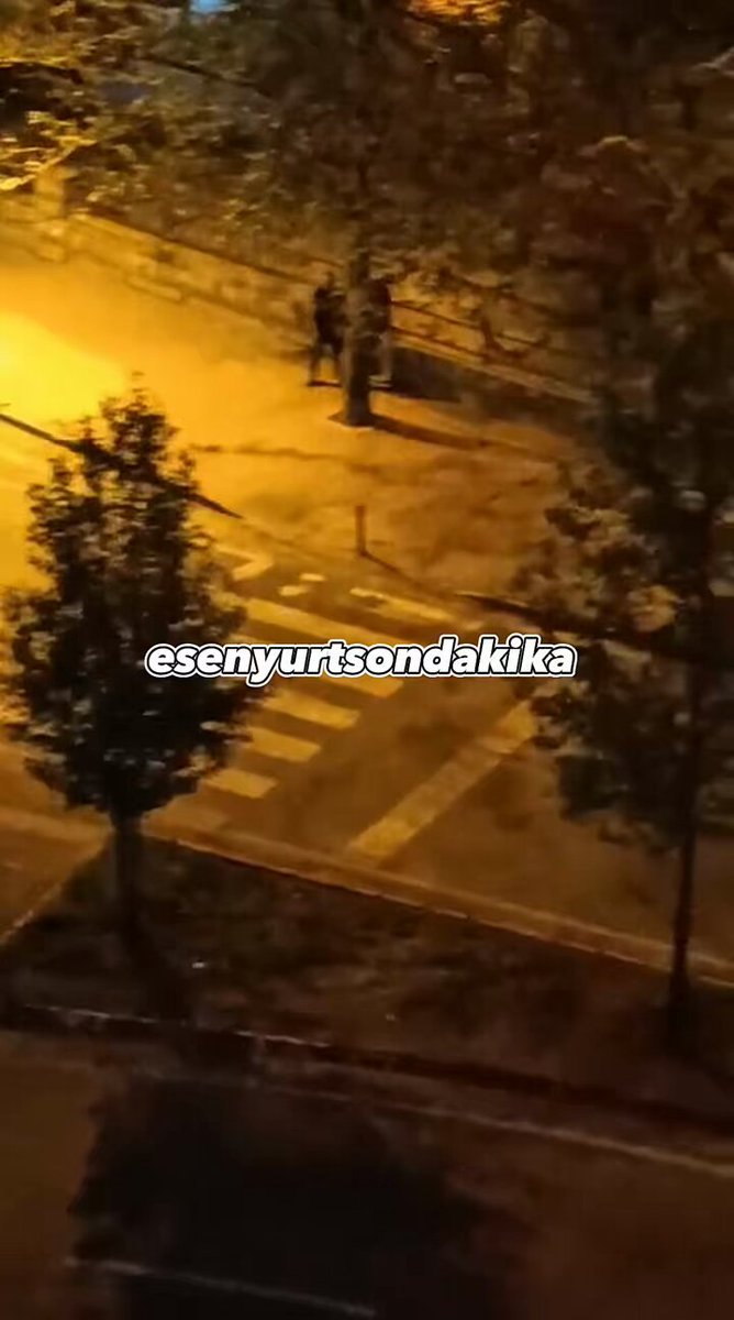 Esenyurt'ta Yaya Sürüklenerek Kaçan Araç: Sarhoş Vatandaş Hayati Tehlikeyle Hastaneye