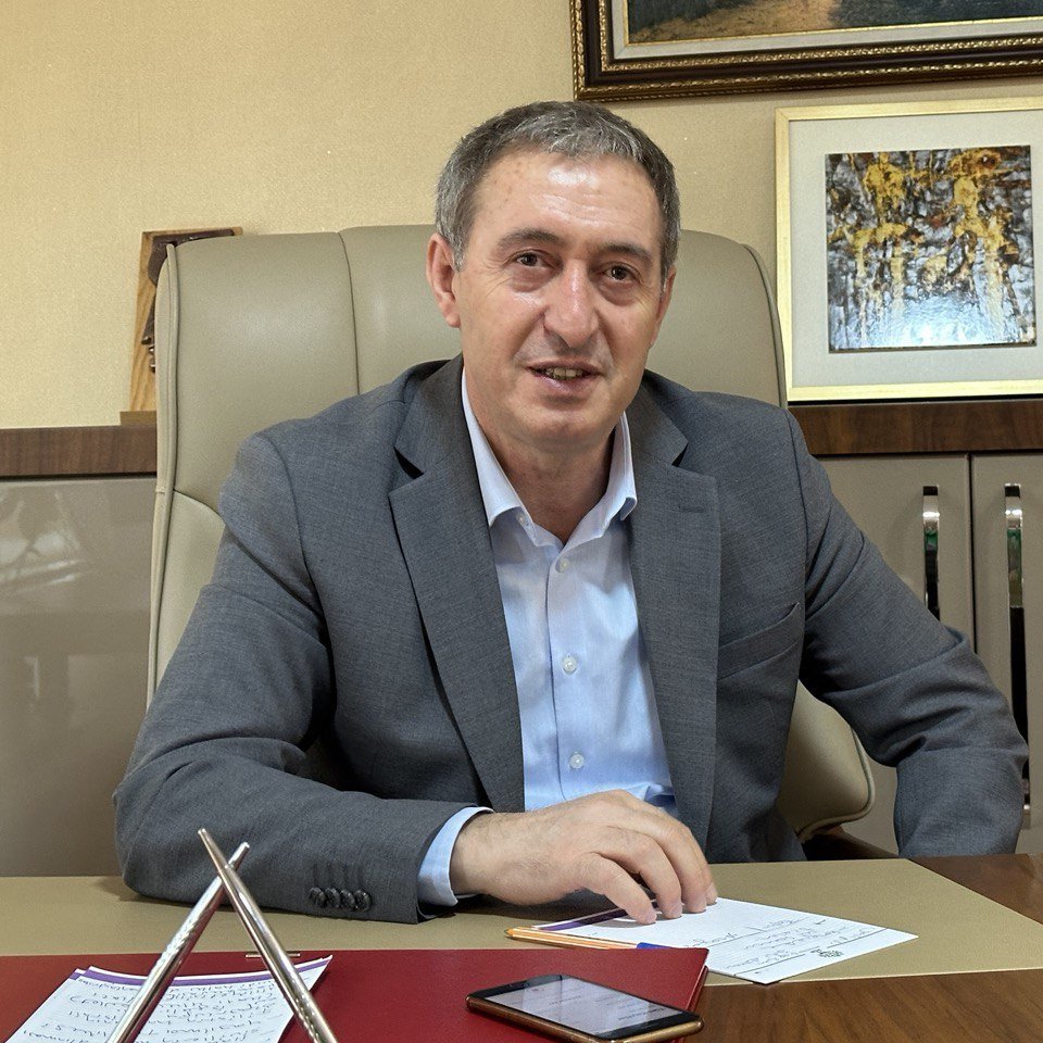 Siyasi Arenada Önemli Kayıp: Sırrı Sırrı'nın Vefatı Ülkeyi Yasa Boğdu