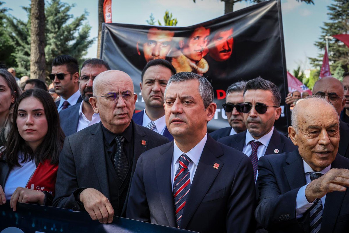 Özgür Özel, Deniz Gezmiş, Yusuf Aslan ve Hüseyin İnan'ın Anısına Saygı Duruşunda Bulundu