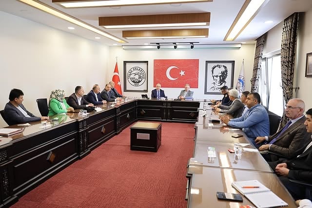 Talas Belediyesi, Merkez Muhtarlarıyla Değerlendirme Toplantısı Yaptı