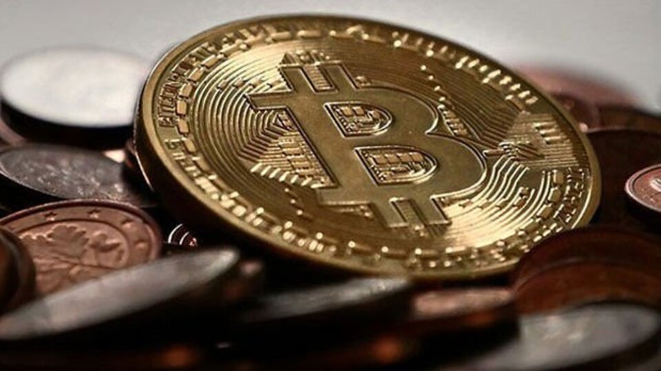 Bitcoin Rekor Seviyede: 100 Bin Doları Aştı