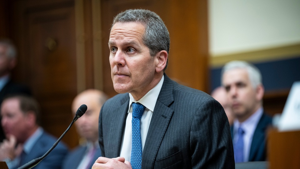 Fed Yetkilisi Barr: Yüksek Tarife Dikkat, Enflasyonu ve İşsizliği Tetikleyebilir