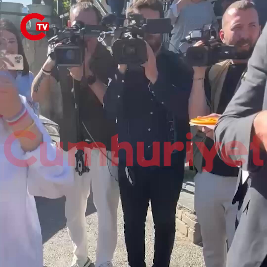 Tahliye Edilen Esila Ayık'a Anneden Sürpriz Ziyaret: Bir Öğrencinin Annesinden Sürpriz Sarma