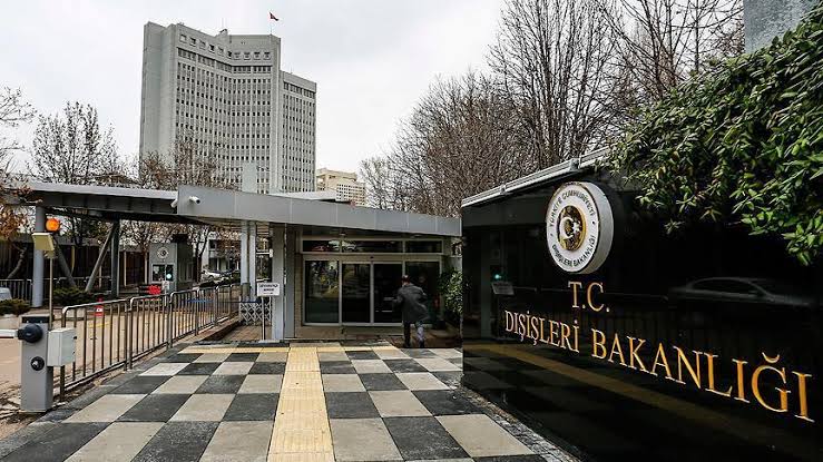 Türkiye, Rusya ve Ukrayna Arasında Barış Görüşmeleri İçin Zemin Hazırlıyor