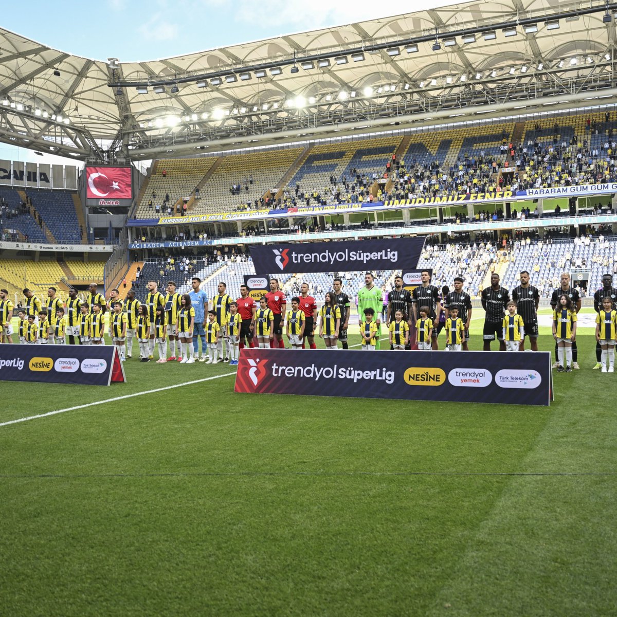 Fenerbahçe Konyaspor Maçında Tribünler Doldu: 6 Bin 764 Taraftar Maçı İzledi