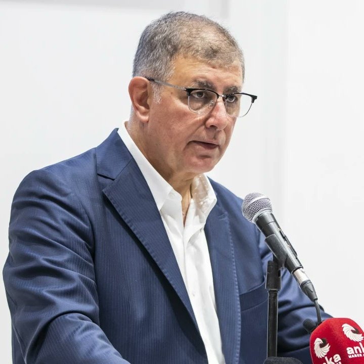İzmir'de Grev Sona Erdi: BB Başkanı Tugay'ın Zam Teklifi Kabul Edildi