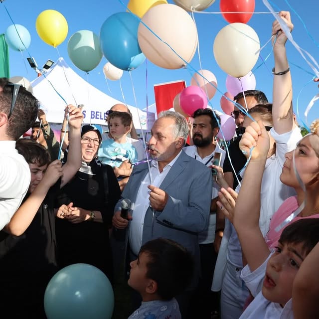 Talas Belediyesi'nden Kanseri Yenen Deniz Akçakoyunlu İçin Mutluluk Balonları Gökyüzüne Uçtu