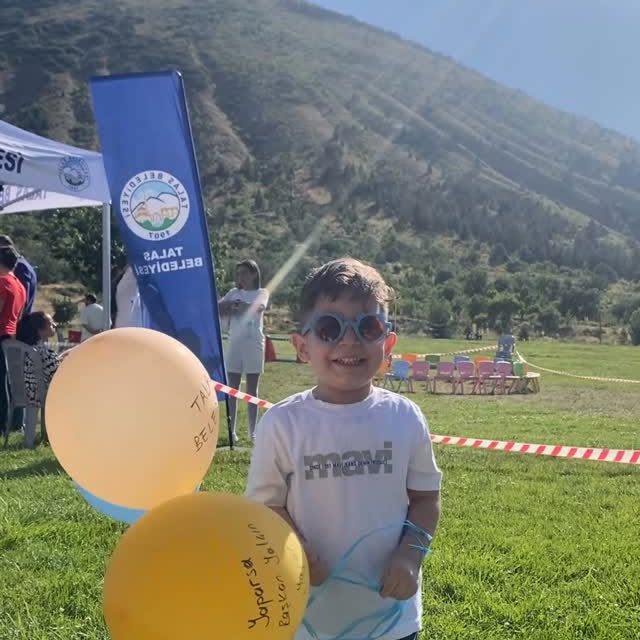 Talas'ta Minik Deniz İçin Umut Balonları Uçtu
