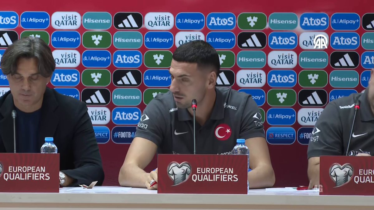 Merih Demiral'dan Politika Açıklaması: Oyuncular Arasında Herhangi Bir Sıkıntı Yok