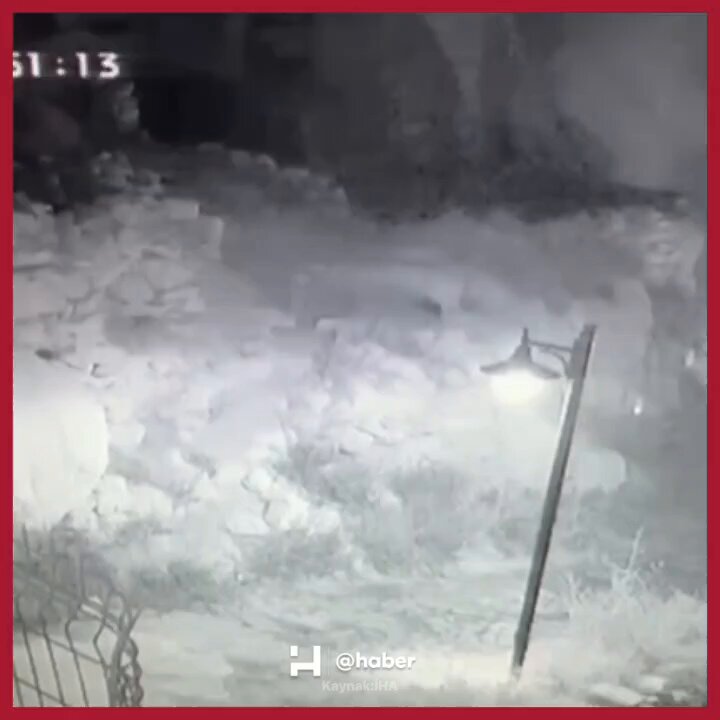 Kapadokya'da Art Arda Kayalık Alanlarda Çökme Olayları