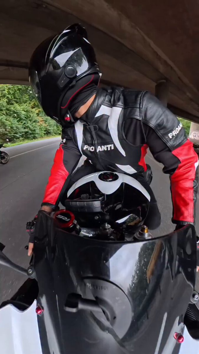 Kontrolsüz Motosiklet Zincirleme Kazaya Neden Oldu