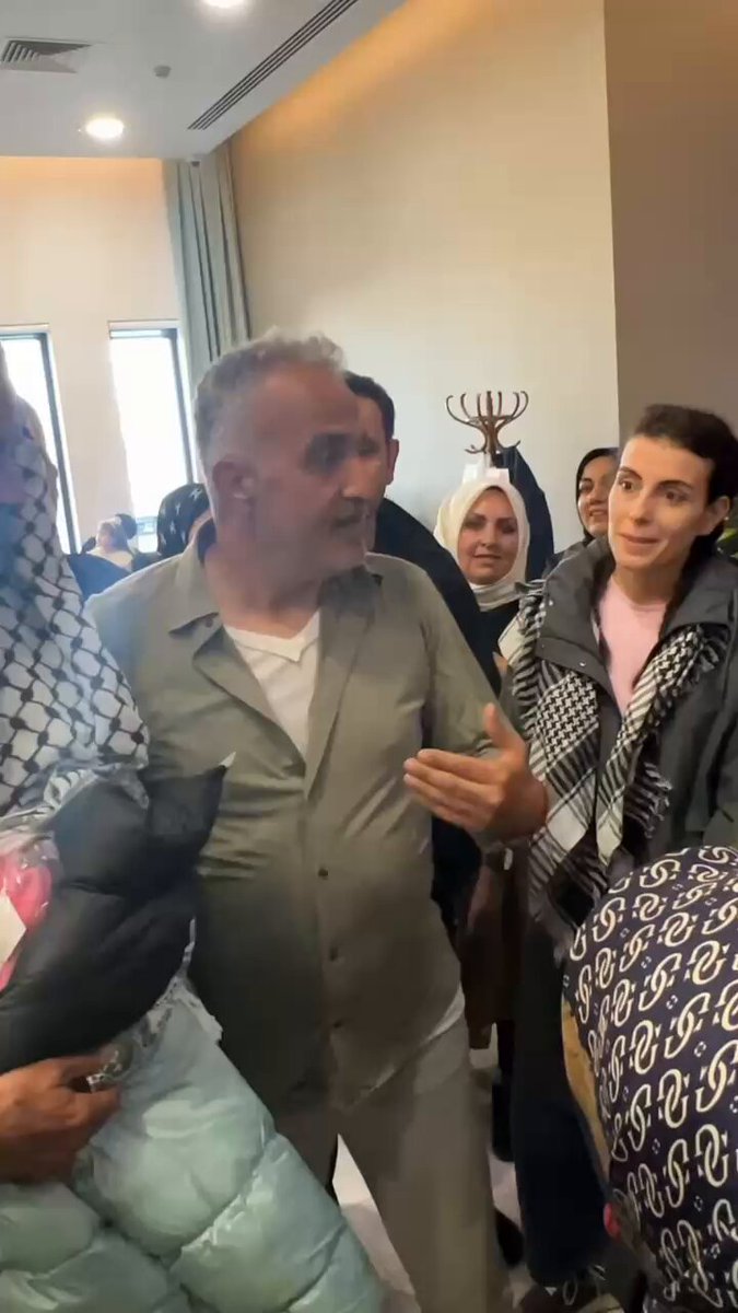 İsrailli Aktivist Tommy'nin Hapishanedeki Müslüman Oluşu ve Bedel Ödediği Anlar