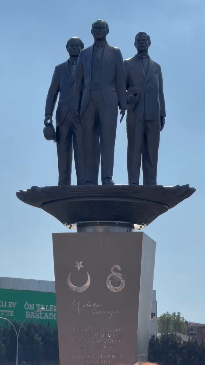 RAMS Park'a Mustafa Kemal Atatürk, Ali Sami Yen ve Tevfik Fikret Anıtları Yapıldı