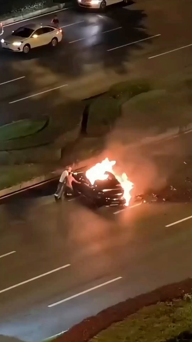 Xiaomi SU7 Modelinde Yaşanan Trafik Kazası: Sürücü Hayatını Kaybetti, Hisselerde Değer Kaybı Yaşandı