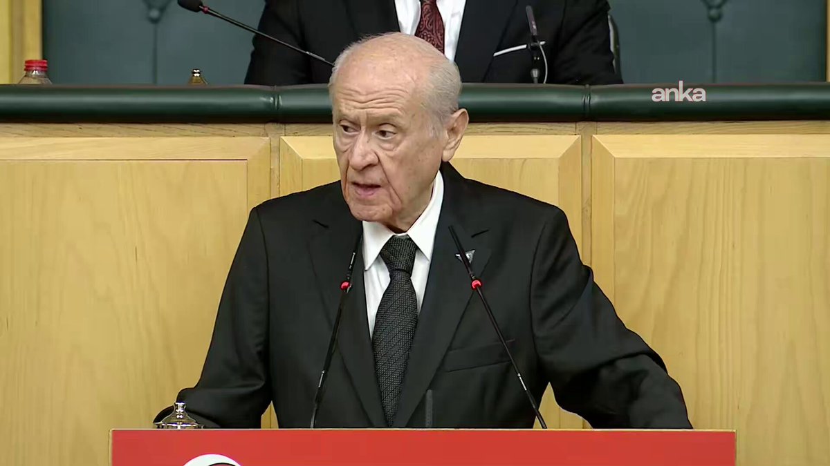 Devlet Bahçeli'den Açıklama: Eski Defterlerin Karıştırılması Uyarısı