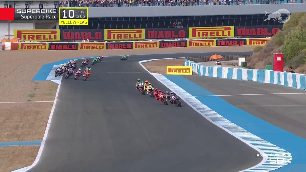 MotoGP'de Gergin Anlar: Bulega, Razgatlıoğlu'nu Yarış Dışı Bıraktı