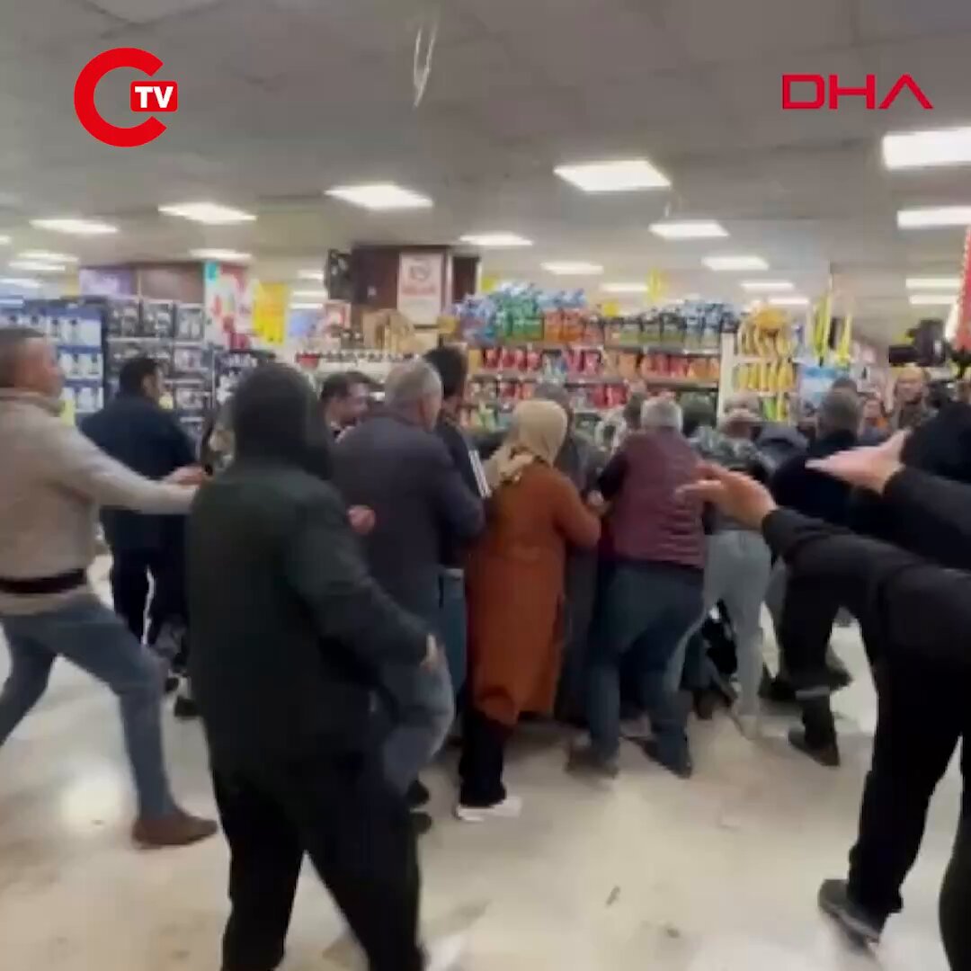 Konya'da 1000 TL'lik Televizyon Kampanyasında İzdiham Yaşandı