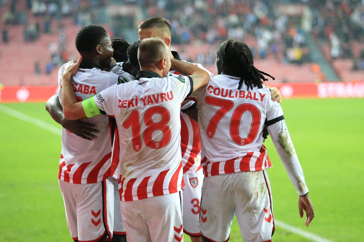 Samsunspor, Avrupa Konferans Ligi'nde Dinamo Kiev'i 3-0 Mağlup Etti